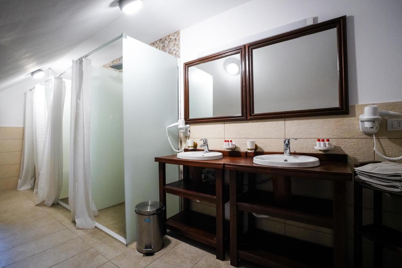 Hotel Yara Вишеу-де-Сус Экстерьер фото